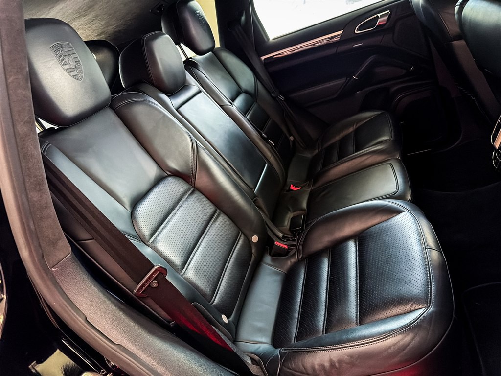 2014 Porsche Cayenne Image 26