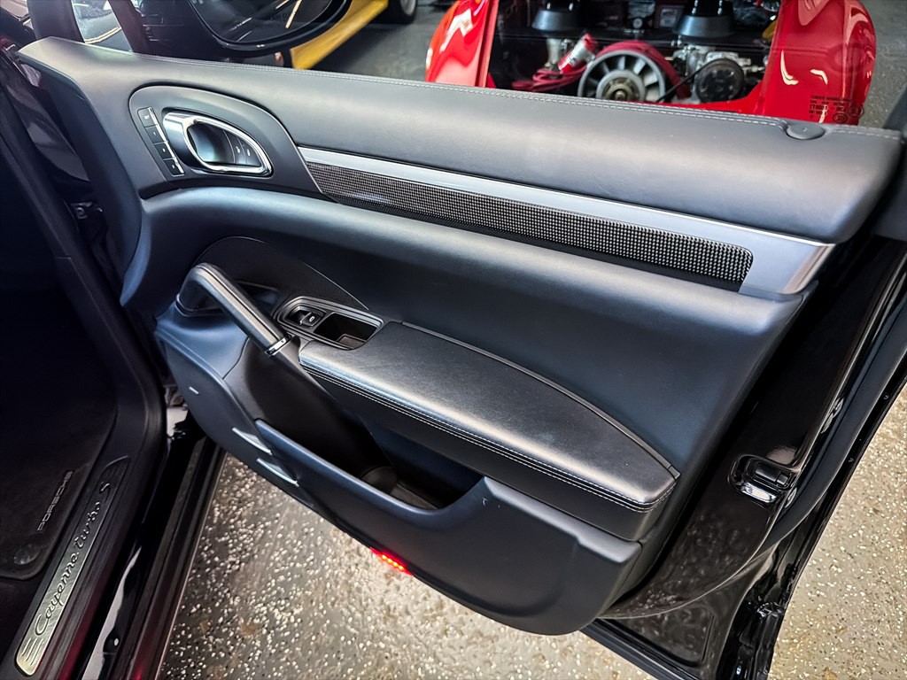 2014 Porsche Cayenne Image 30