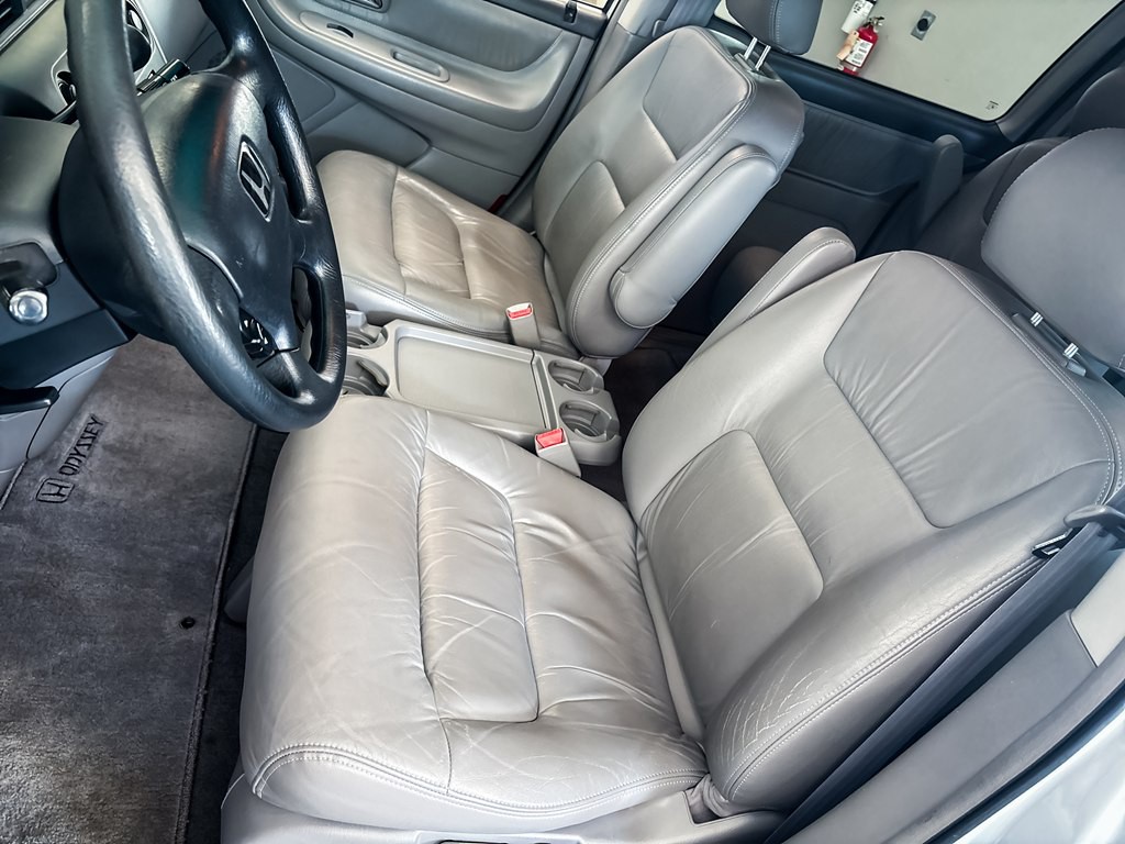 2002 Honda Odyssey Image 16