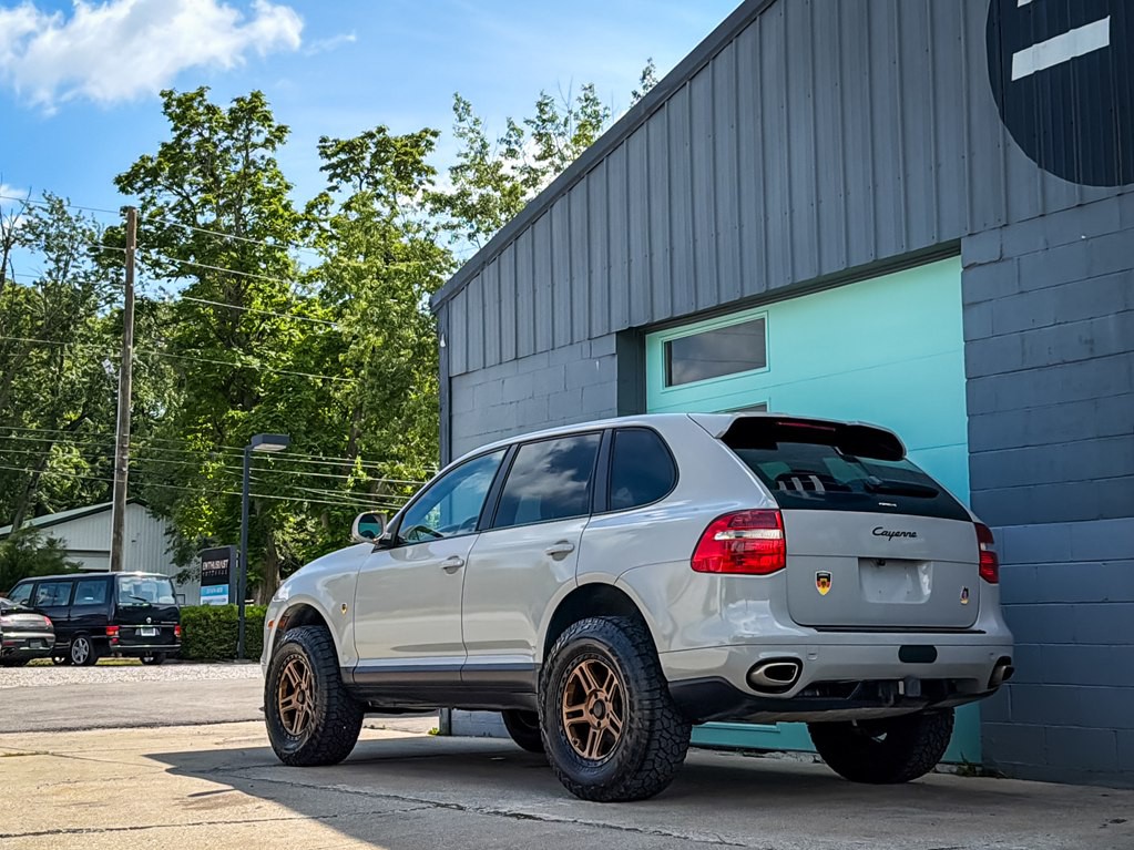 2010 Porsche Cayenne Image 4