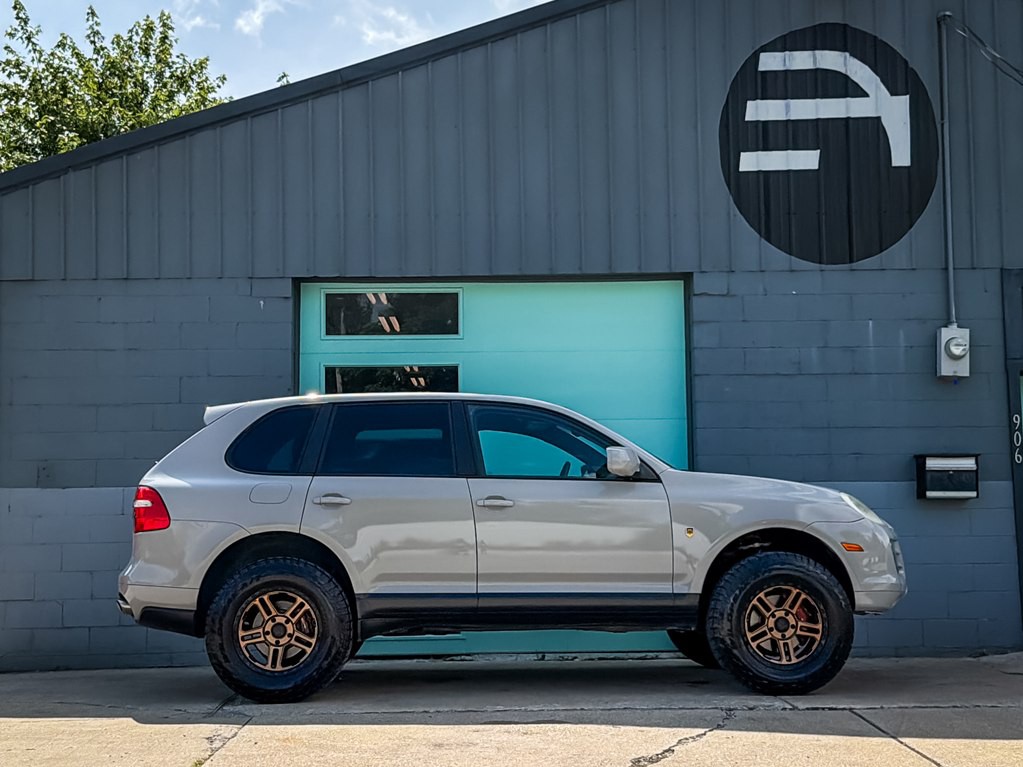 2010 Porsche Cayenne Image 10