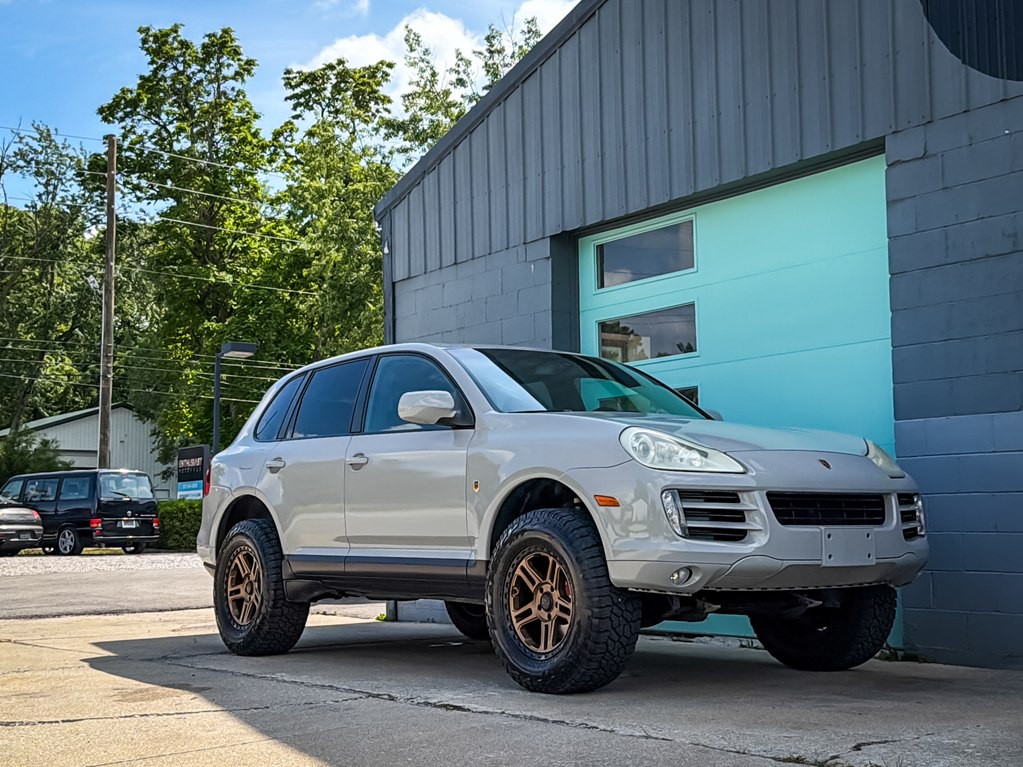 2010 Porsche Cayenne Image 11
