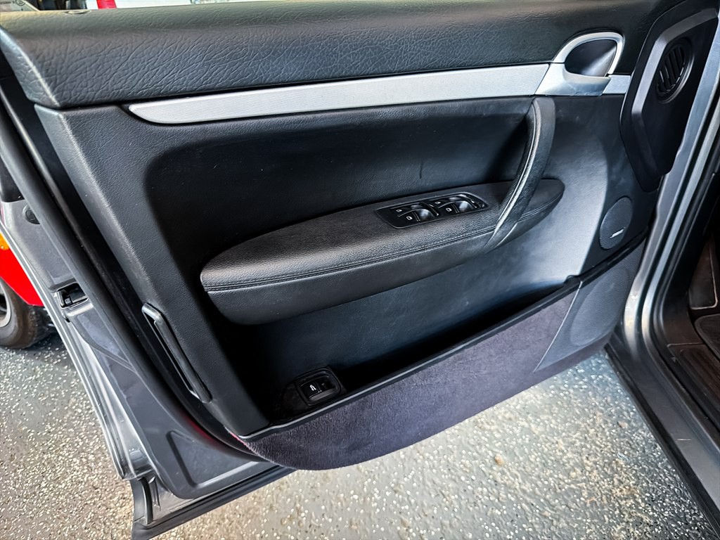 2010 Porsche Cayenne Image 17