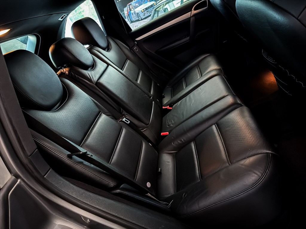 2010 Porsche Cayenne Image 26