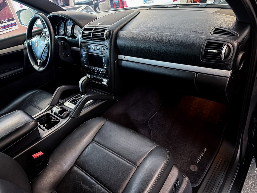 2010 Porsche Cayenne Image 27
