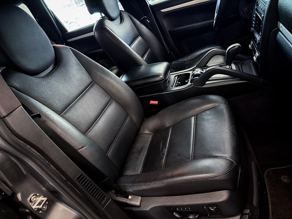 2010 Porsche Cayenne Image 29
