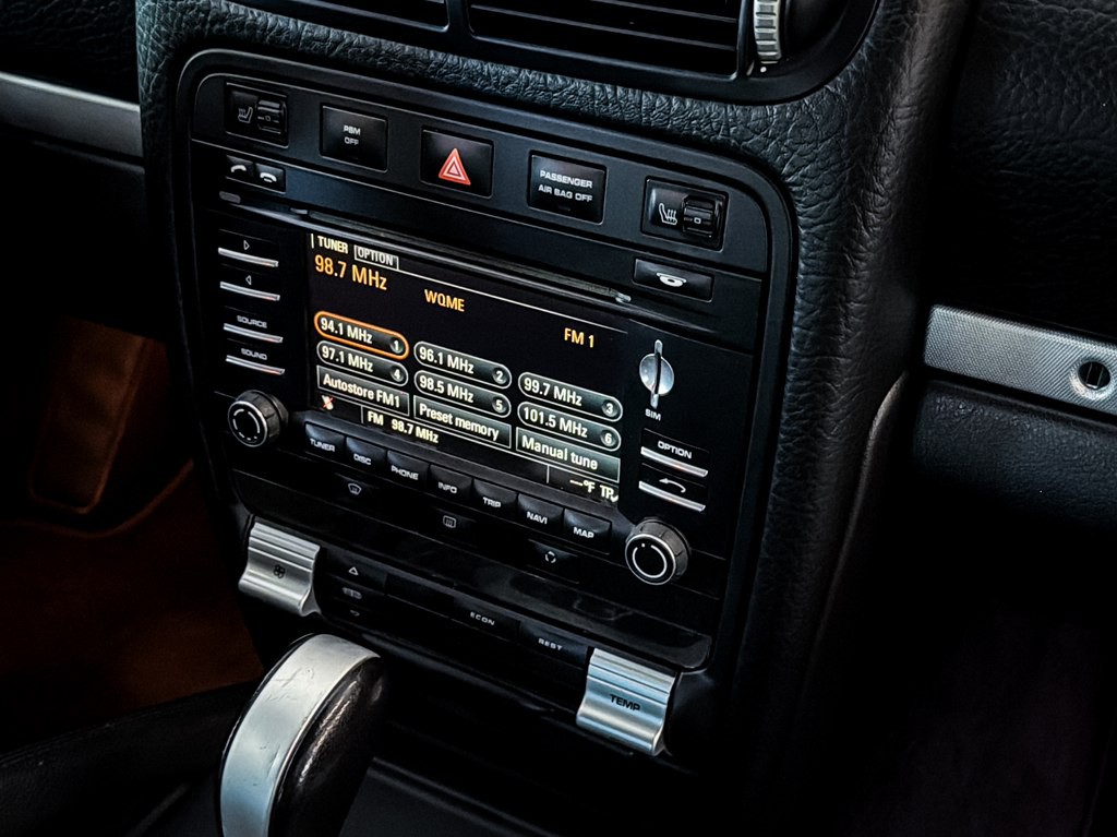 2010 Porsche Cayenne Image 30