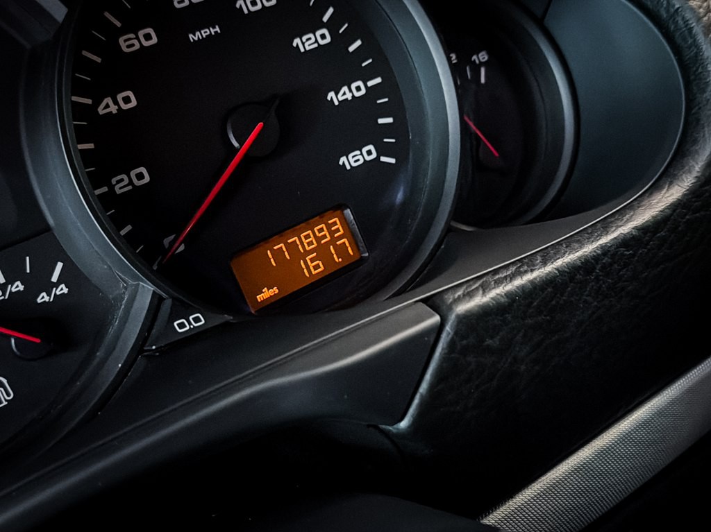 2010 Porsche Cayenne Image 35