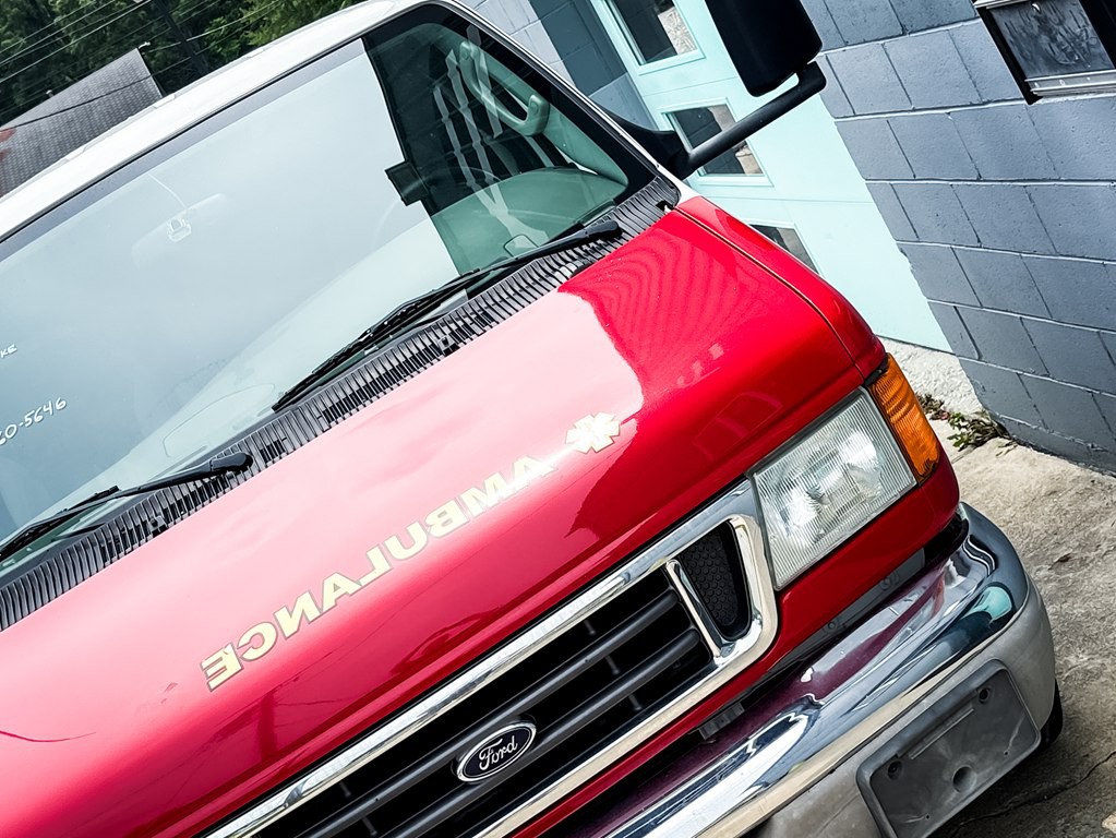 2003 Ford Econoline Image 6