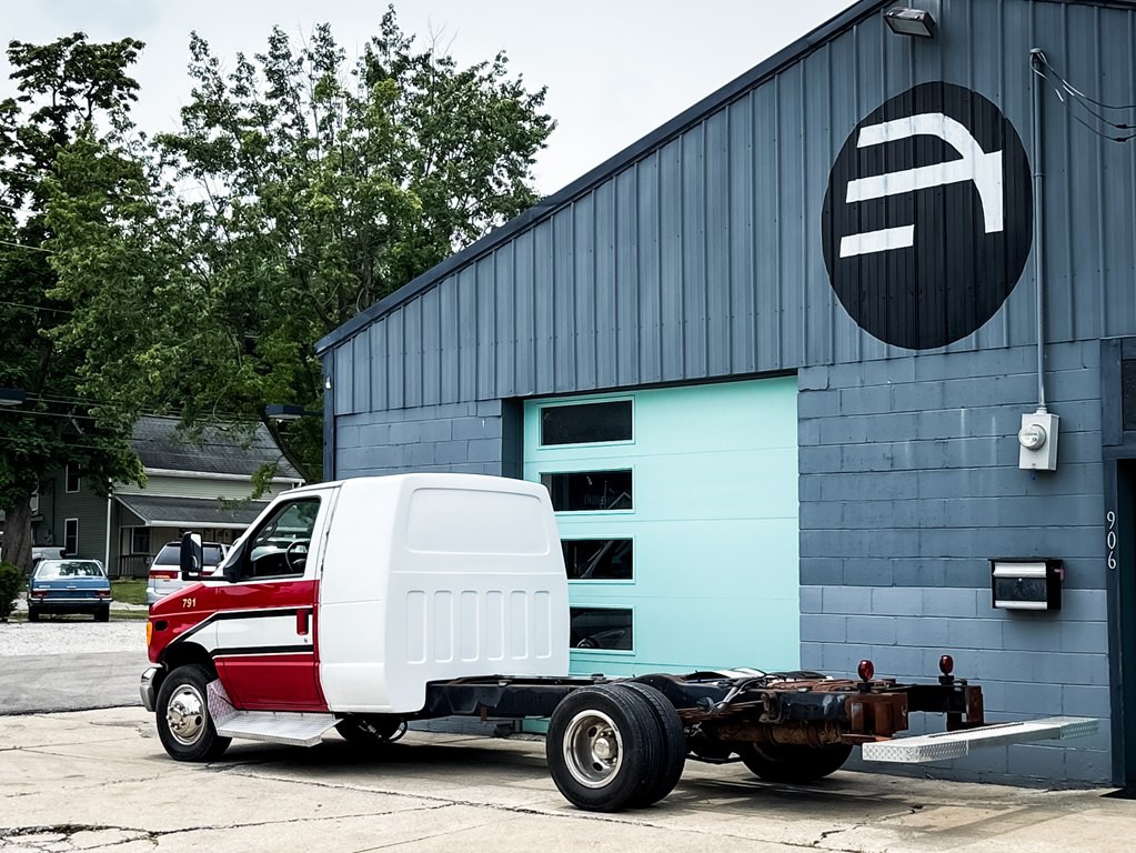 2003 Ford Econoline Image 8