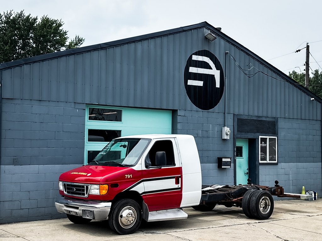 2003 Ford Econoline Image 10