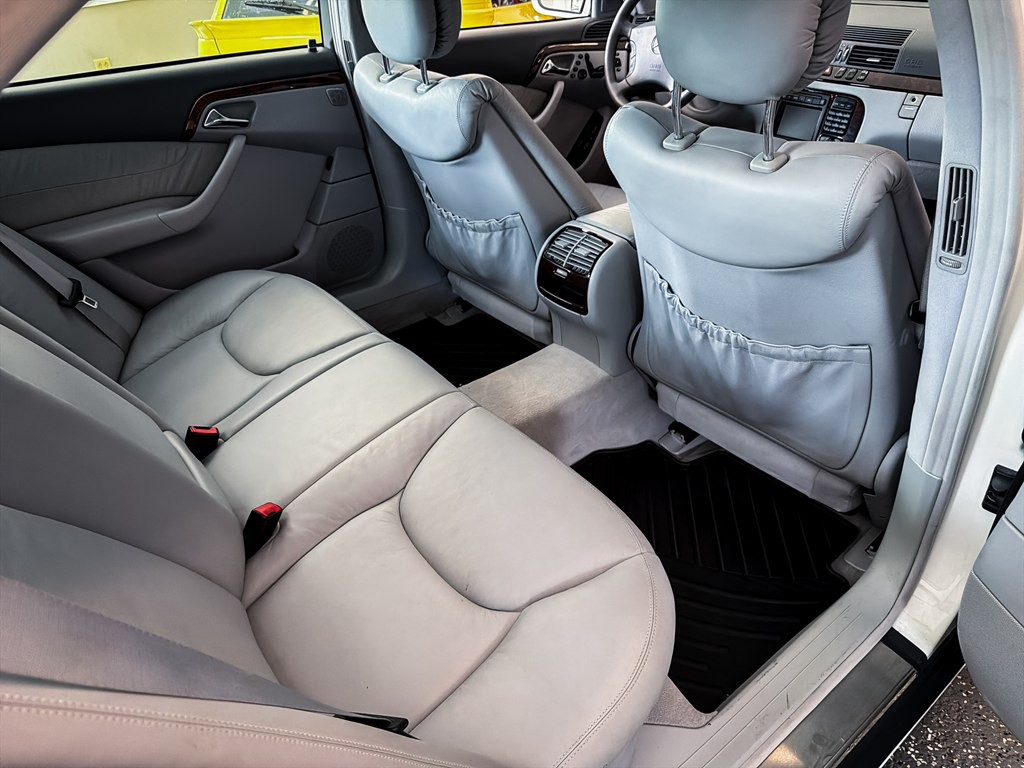 2000 Mercedes-Benz S-Class Image 24