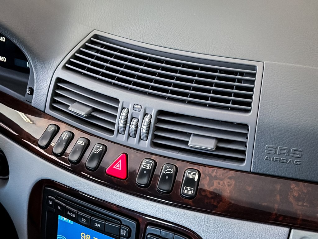 2000 Mercedes-Benz S-Class Image 32