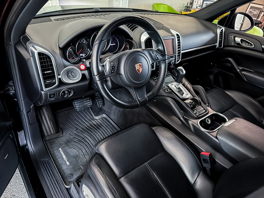 2014 Porsche Cayenne Image 16