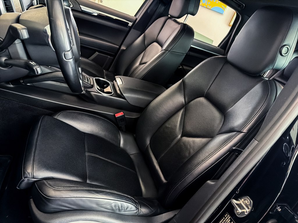 2014 Porsche Cayenne Image 18