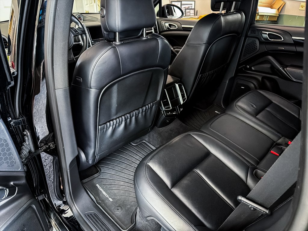 2014 Porsche Cayenne Image 20