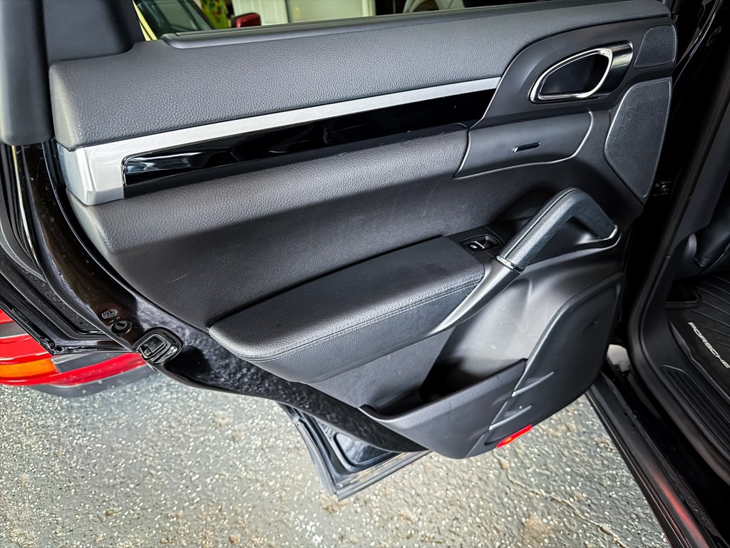 2014 Porsche Cayenne Image 21