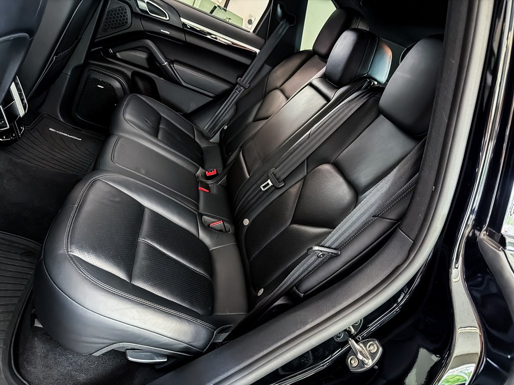 2014 Porsche Cayenne Image 22
