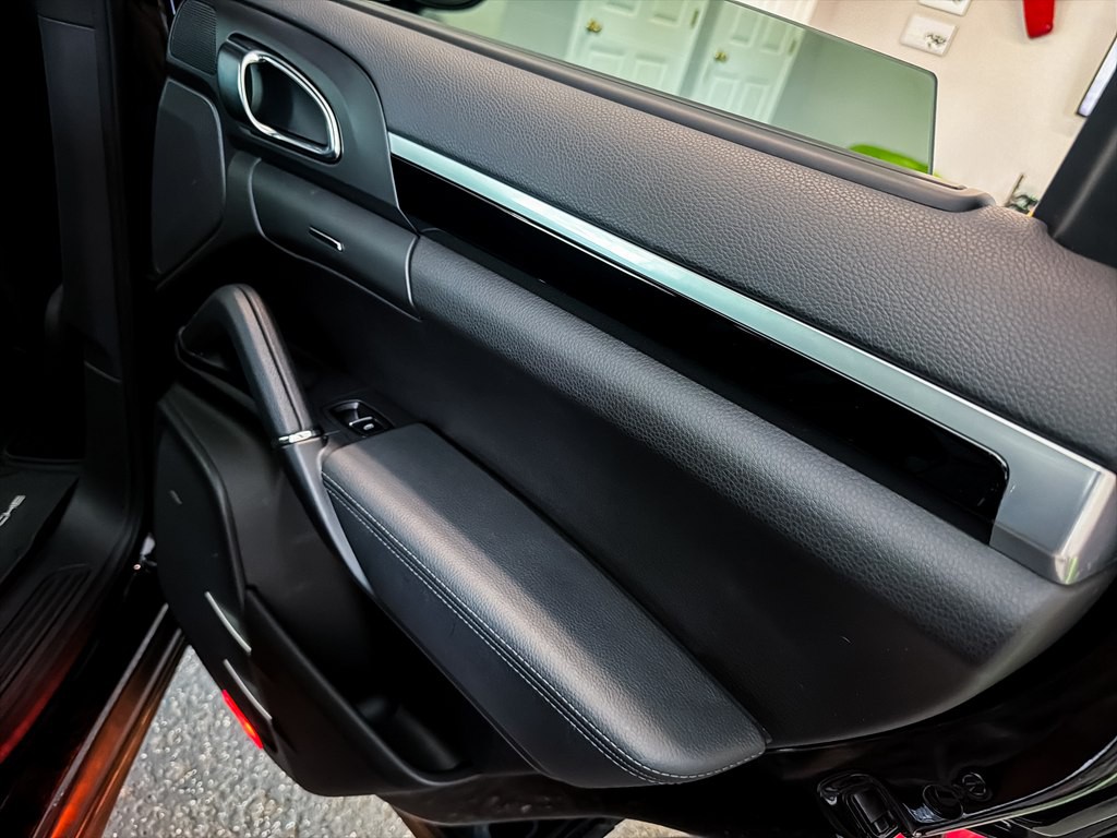 2014 Porsche Cayenne Image 25