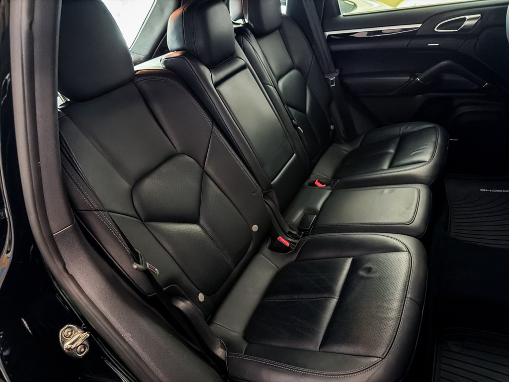2014 Porsche Cayenne Image 26