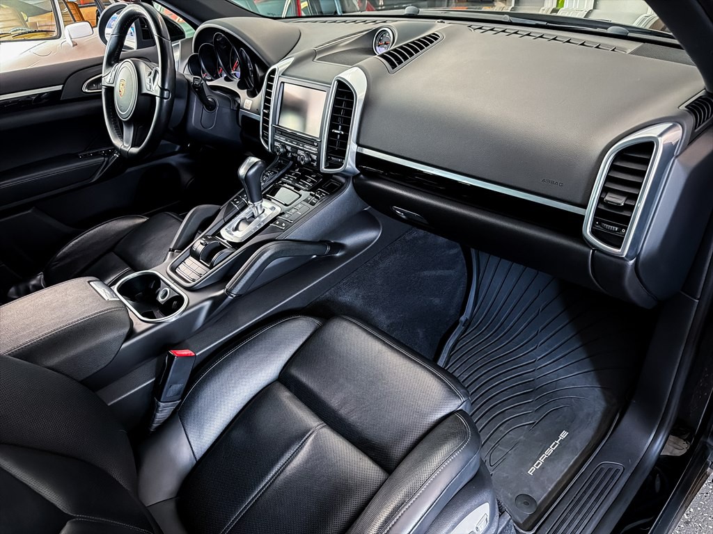 2014 Porsche Cayenne Image 27
