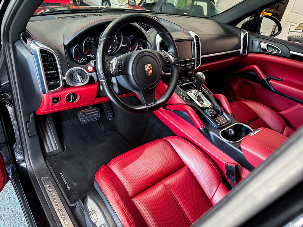 2014 Porsche Cayenne Image 16
