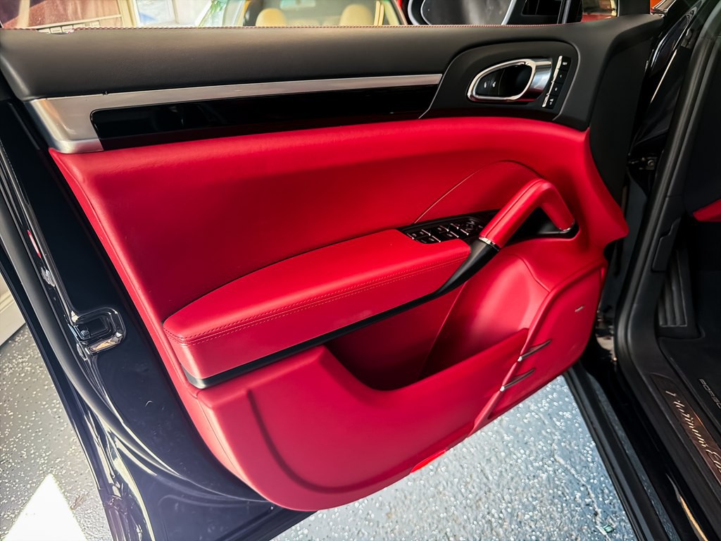 2014 Porsche Cayenne Image 17