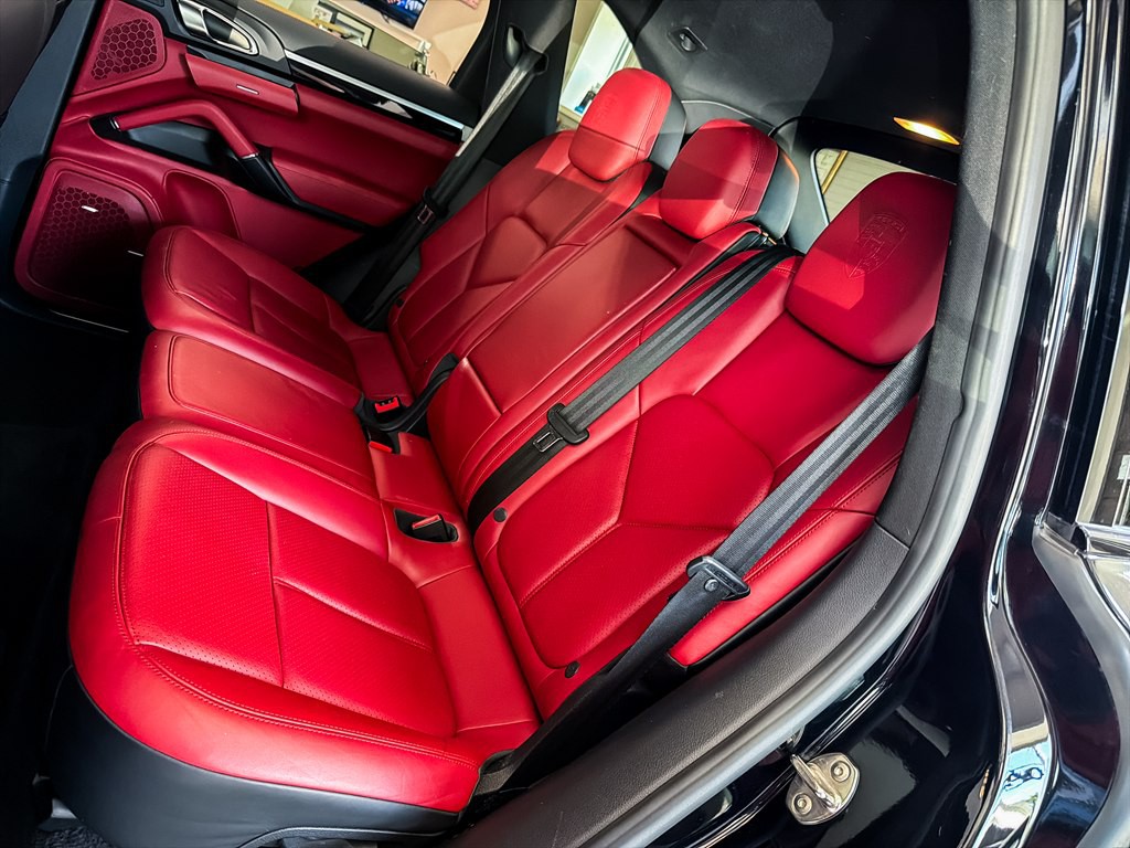 2014 Porsche Cayenne Image 22