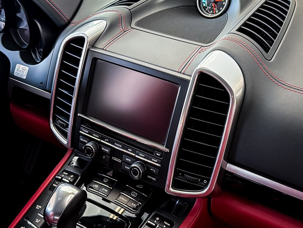 2014 Porsche Cayenne Image 30