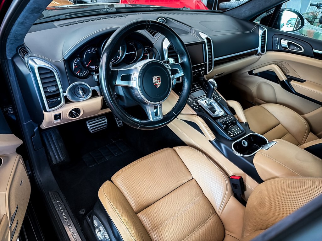 2014 Porsche Cayenne Image 16