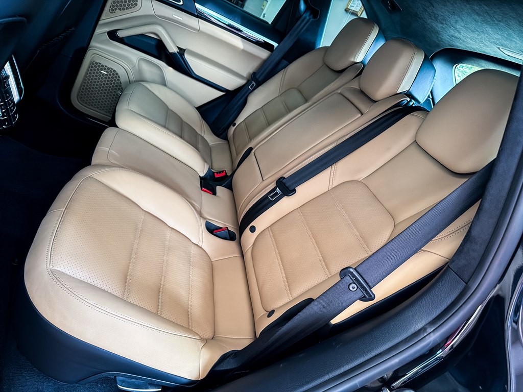 2014 Porsche Cayenne Image 22