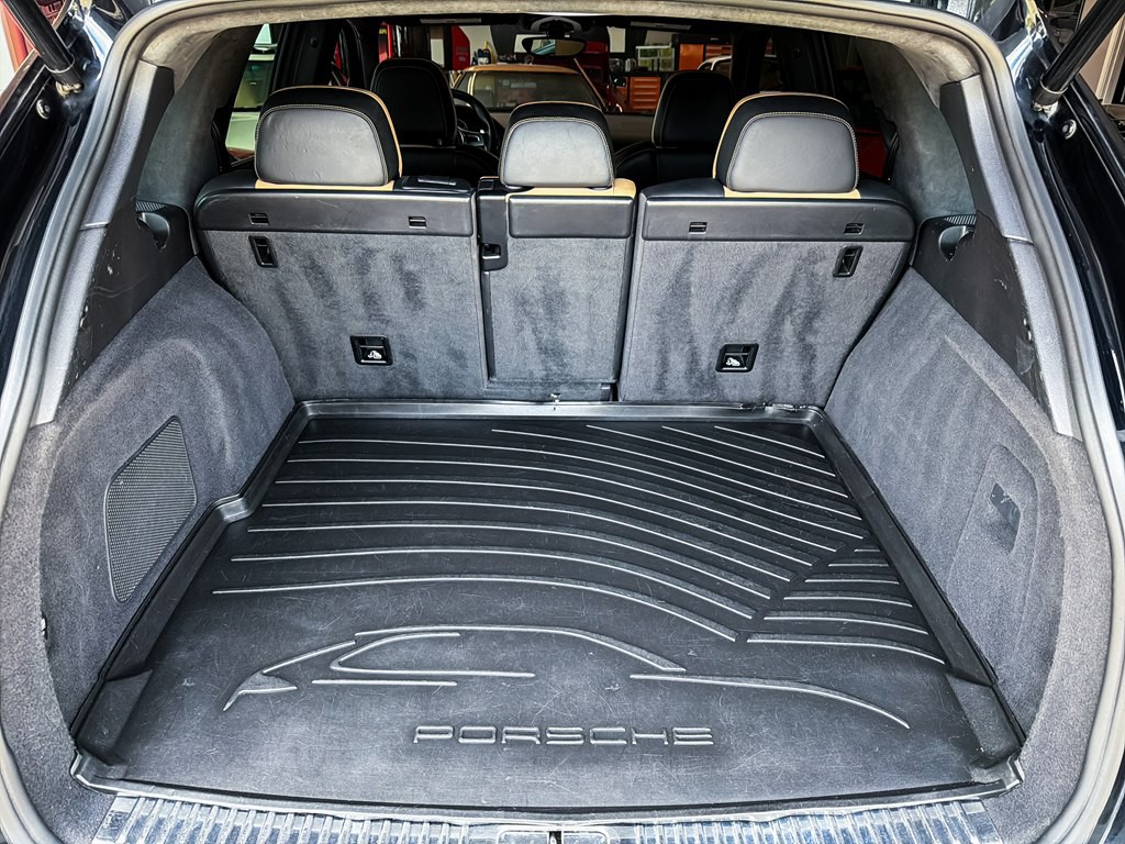 2014 Porsche Cayenne Image 23