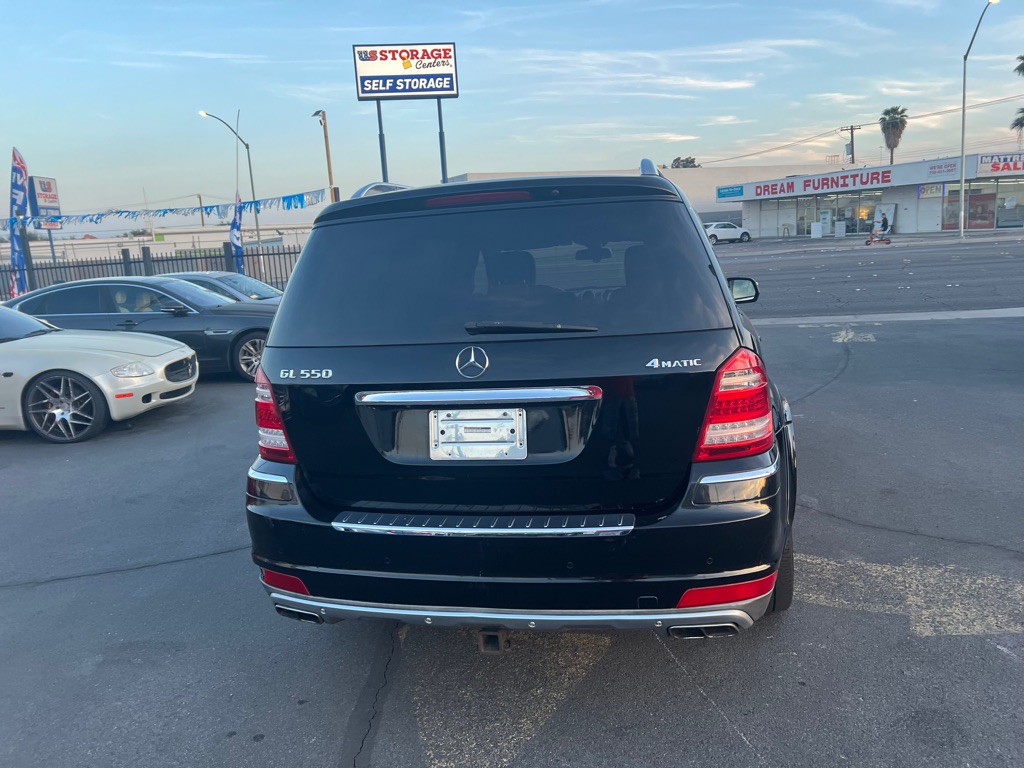 2010 Mercedes-Benz GL-Class Image 4