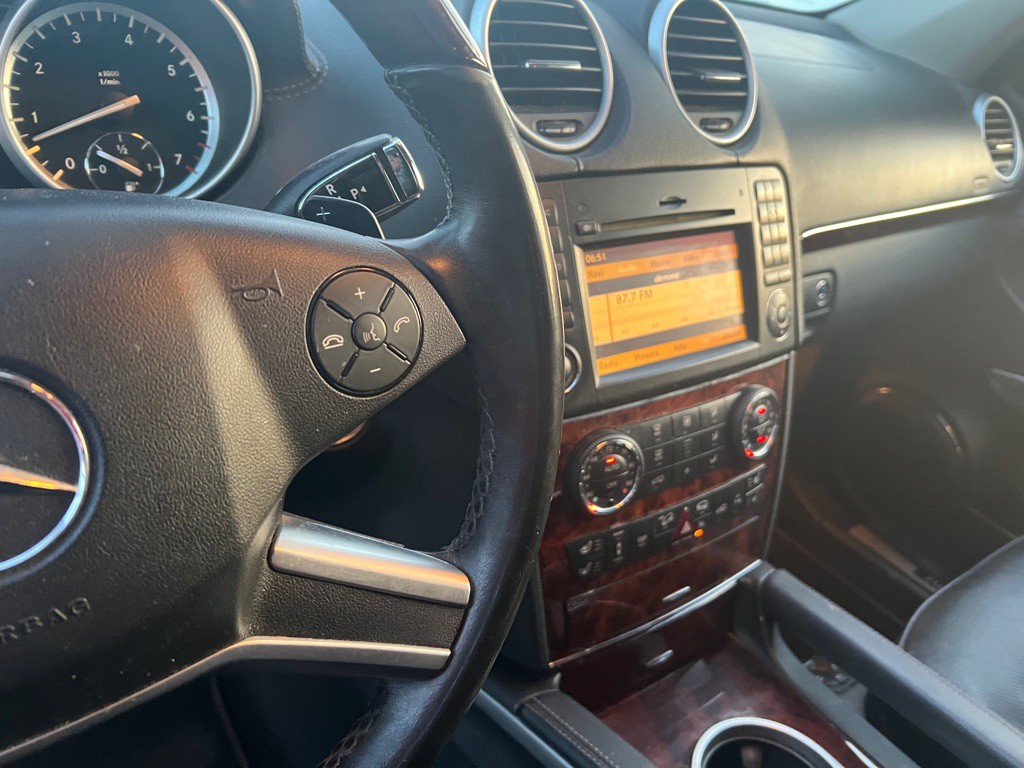 2010 Mercedes-Benz GL-Class Image 12