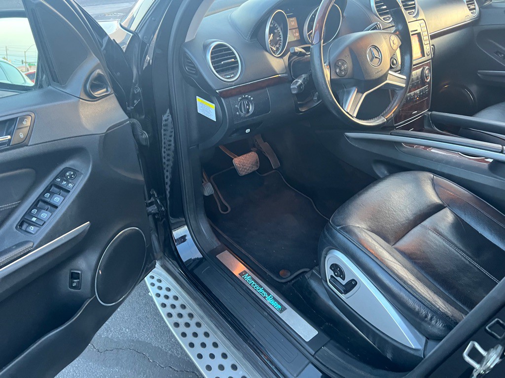 2010 Mercedes-Benz GL-Class Image 19