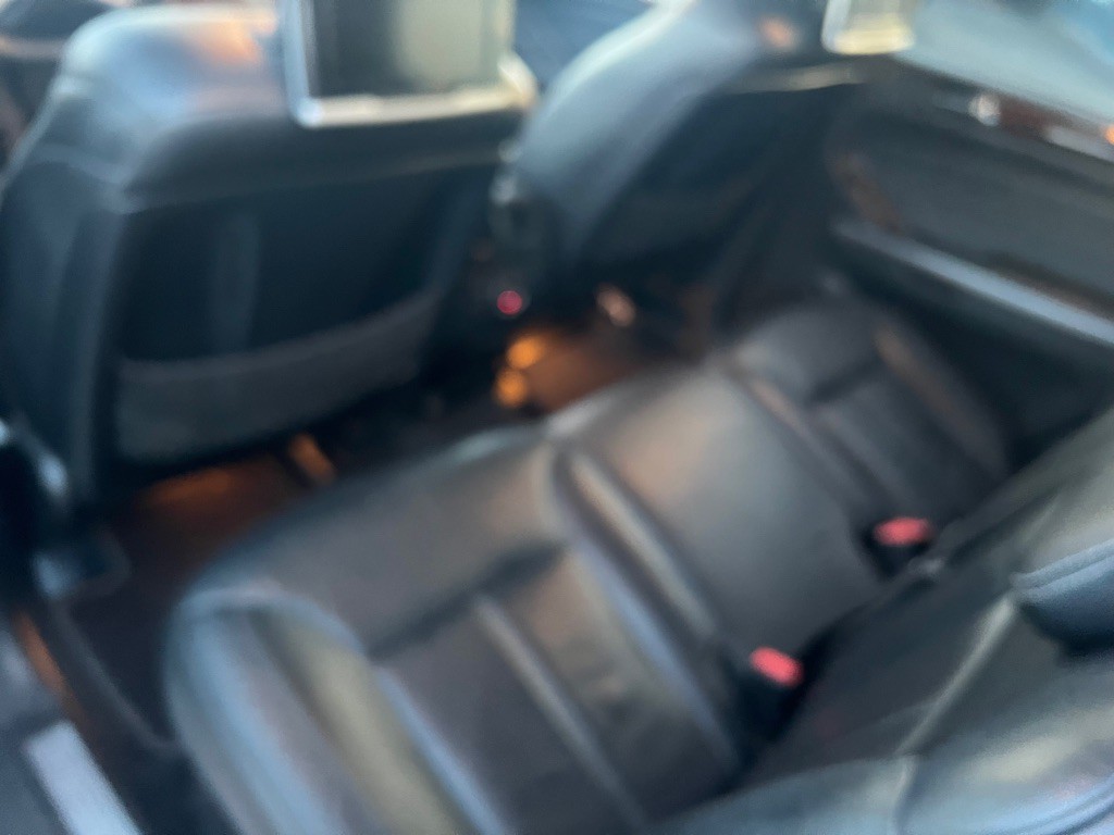 2010 Mercedes-Benz GL-Class Image 22