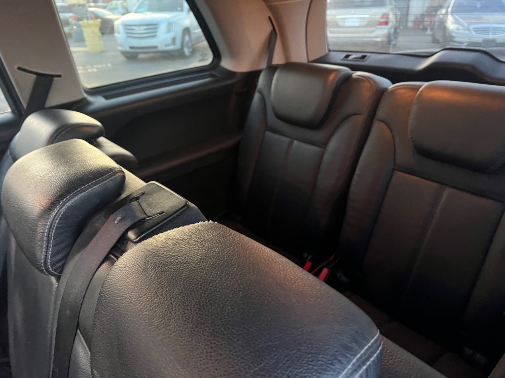2010 Mercedes-Benz GL-Class Image 23