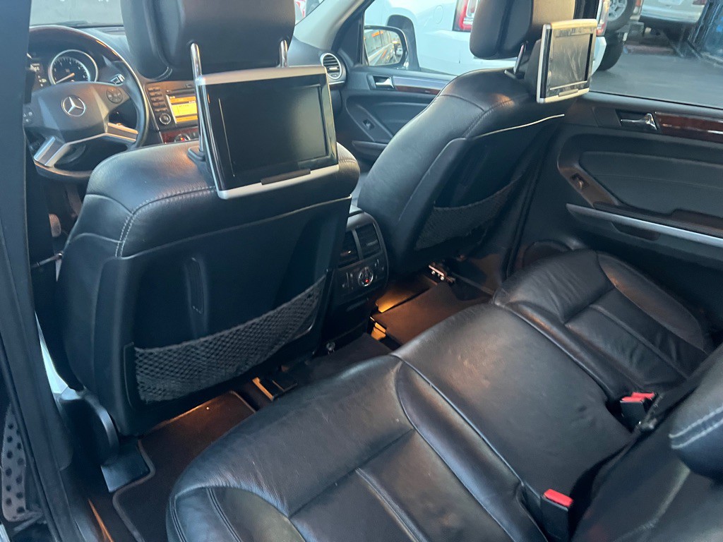 2010 Mercedes-Benz GL-Class Image 25