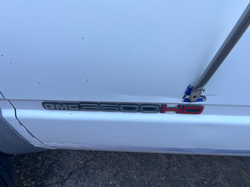 1996 GMC Sierra Image 9