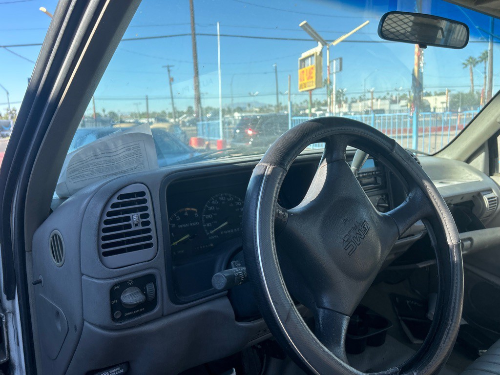 1996 GMC Sierra Image 10