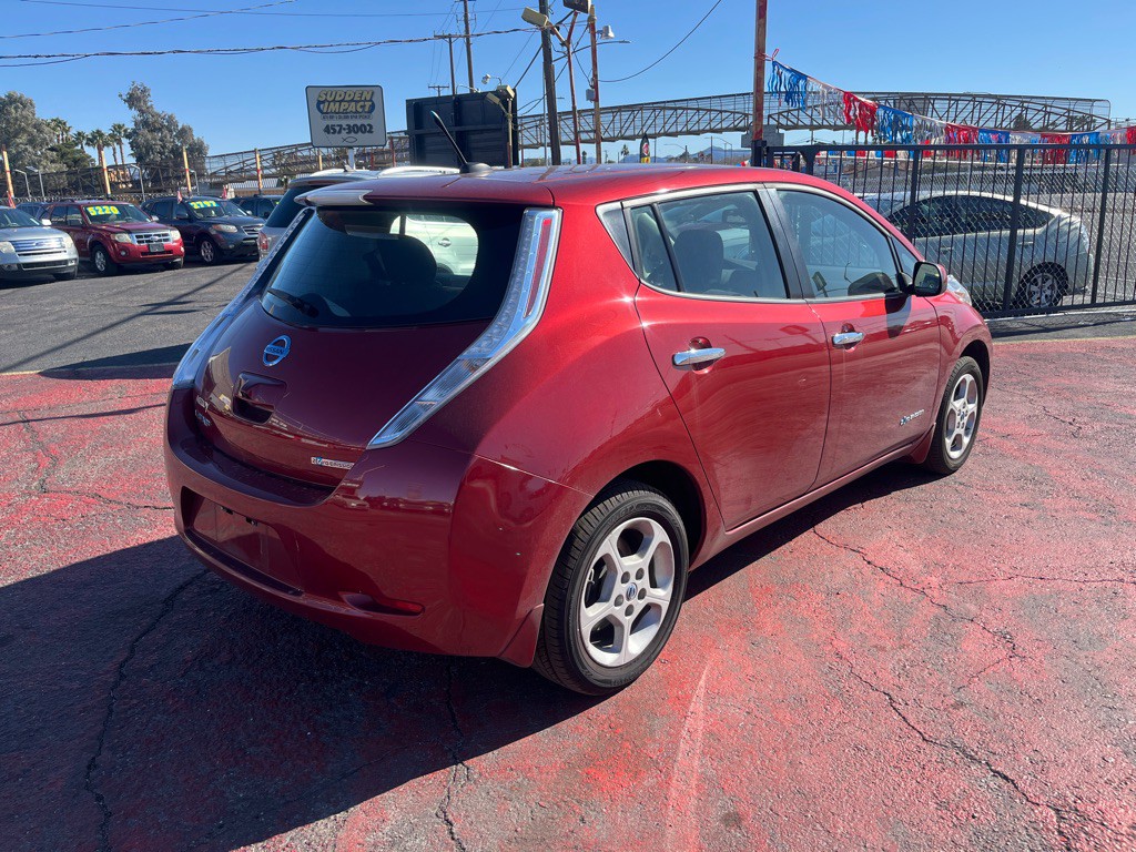 2014 Nissan Leaf Image 5