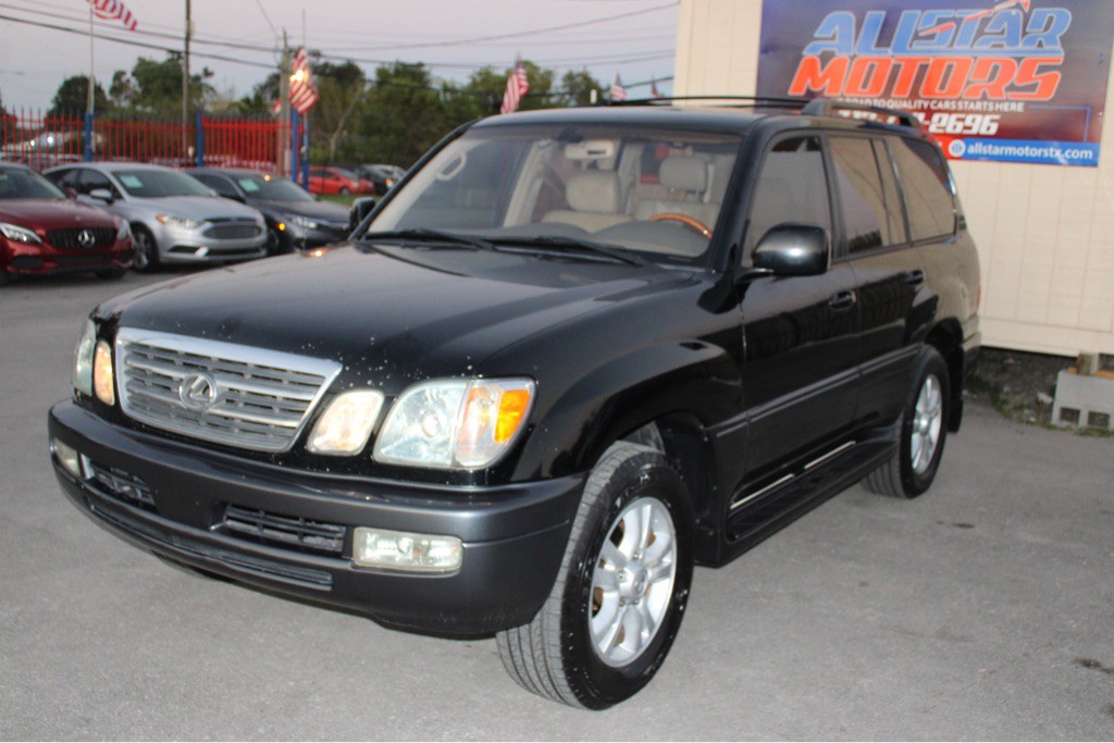 2003 Lexus LX 470 Image 2