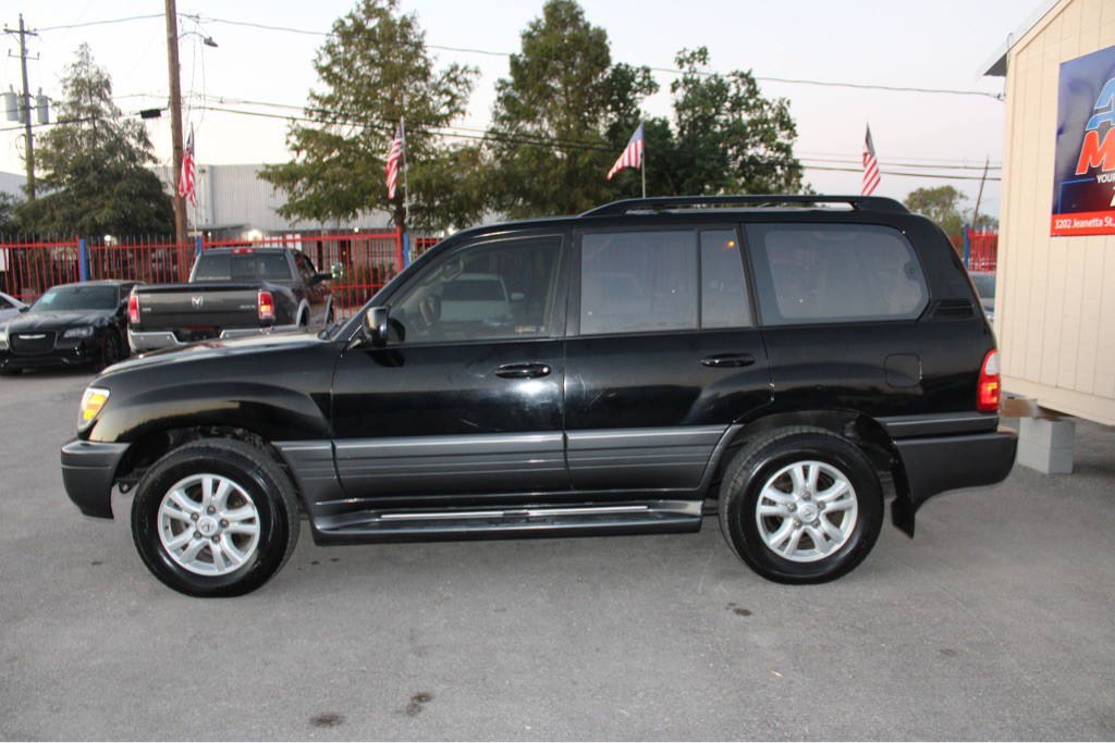 2003 Lexus LX 470 Image 6