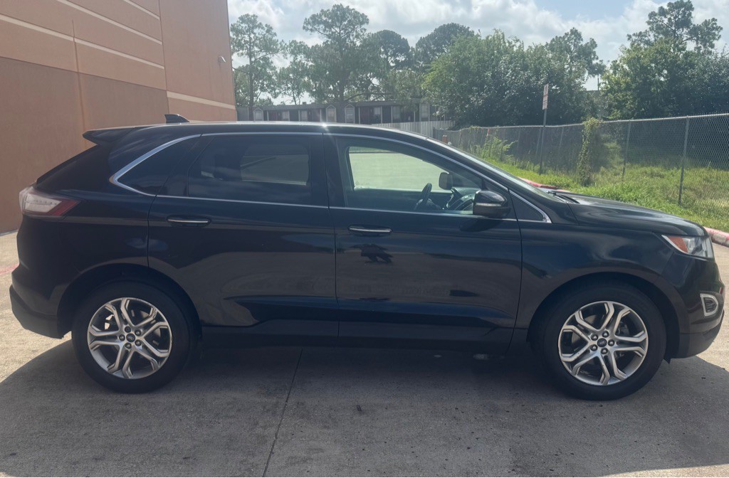 2017 Ford Edge Image 7