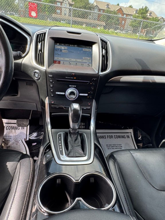2017 Ford Edge Image 8