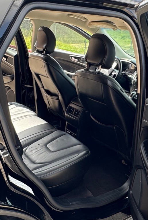 2017 Ford Edge Image 9