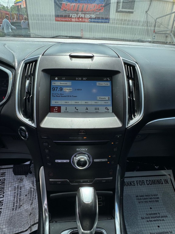 2017 Ford Edge Image 12