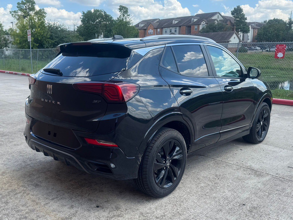 2024 Buick Enclave Image 3