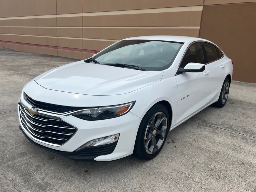 2023 Chevrolet Malibu Image 2