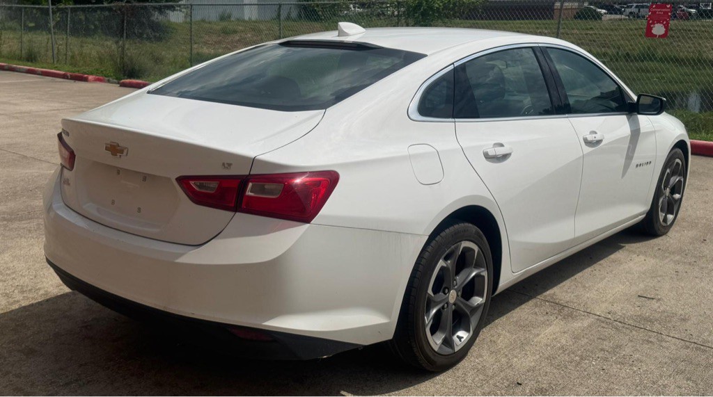 2023 Chevrolet Malibu Image 4